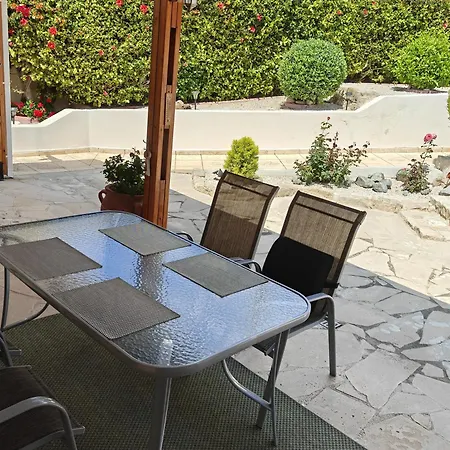 Holiday: Seafront Retreat With Pool In Paphos Peyia